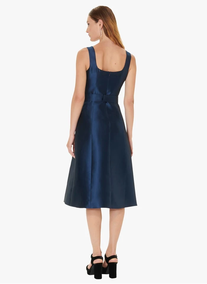 Tara Jarmon REGINA - Robe Midi En Satin | Bleu 4 Tara Jarmon REGINA - Robe Midi En Satin | Bleu – Image 4